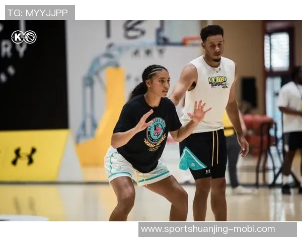 南加大与康涅狄格女篮对决全员穿科比球鞋展现致敬精神与团结力量 南加大与康涅狄格女篮对决全员穿科比球鞋展现致敬精神与团结力量